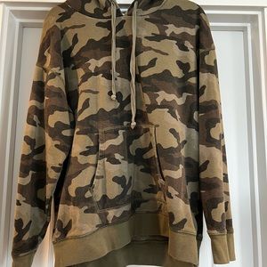 American Eagle Camo Sweatshirt